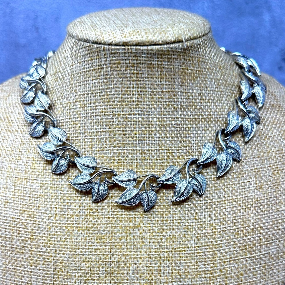 Coro Vintage Mid Century Silver Leaf Chocker​